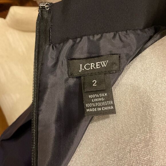 J.Crew 100% silk skirt 💙 - Picture 3 of 3